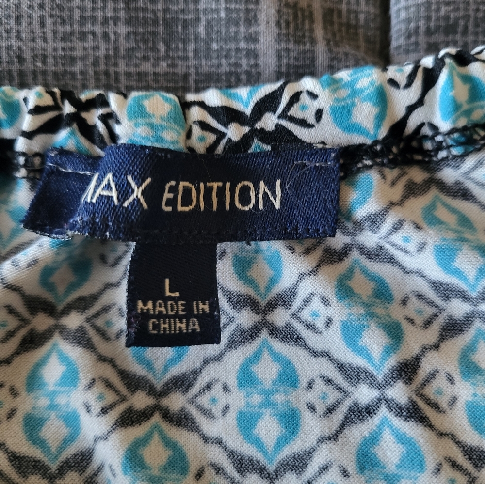 Womens Top - Picture 3 of 3